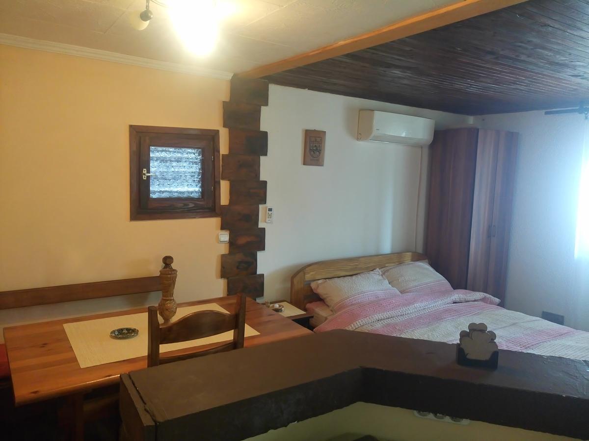 Apartmani Jankovic Vrdnik Exteriör bild