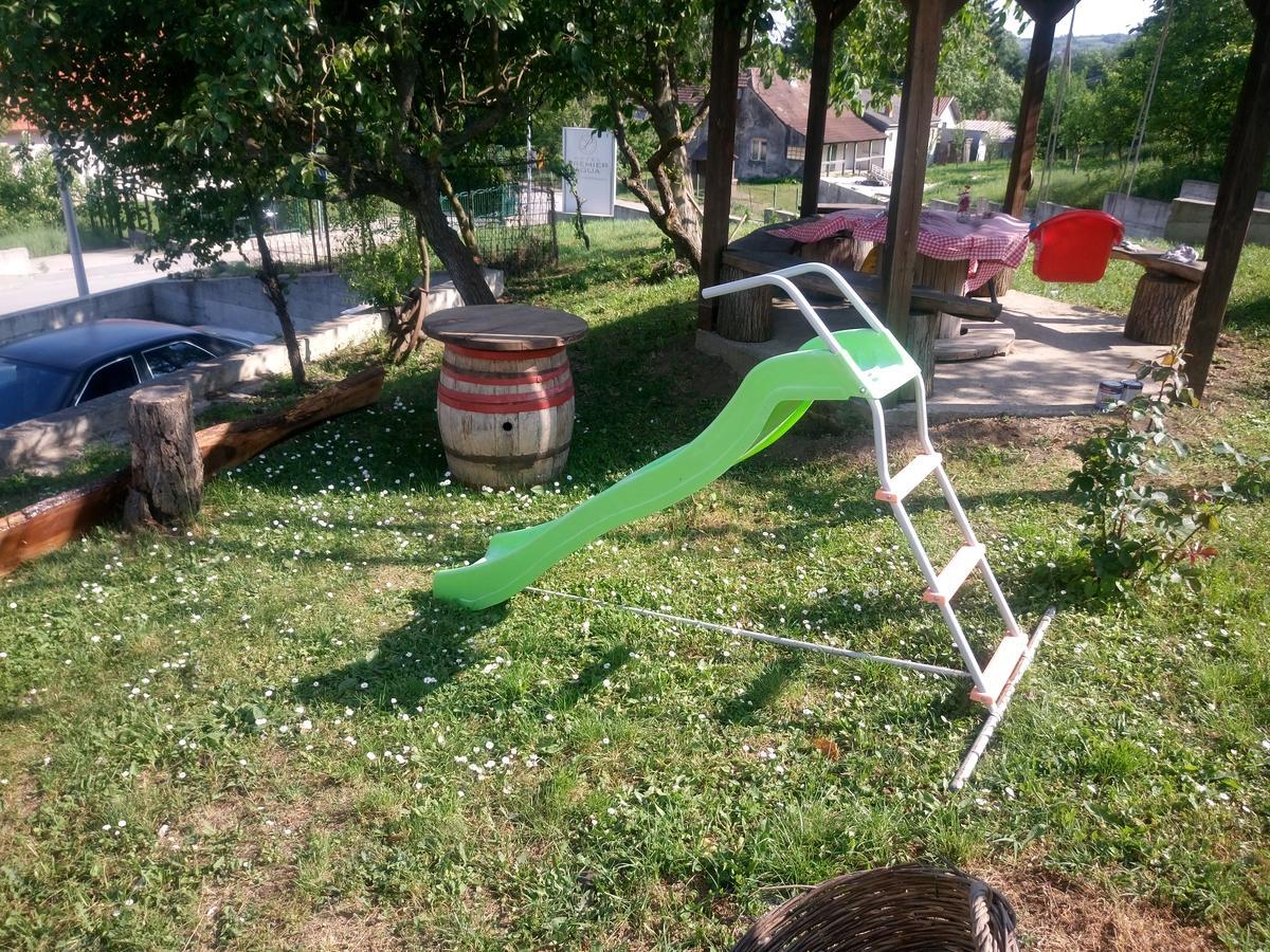 Apartmani Jankovic Vrdnik Exteriör bild