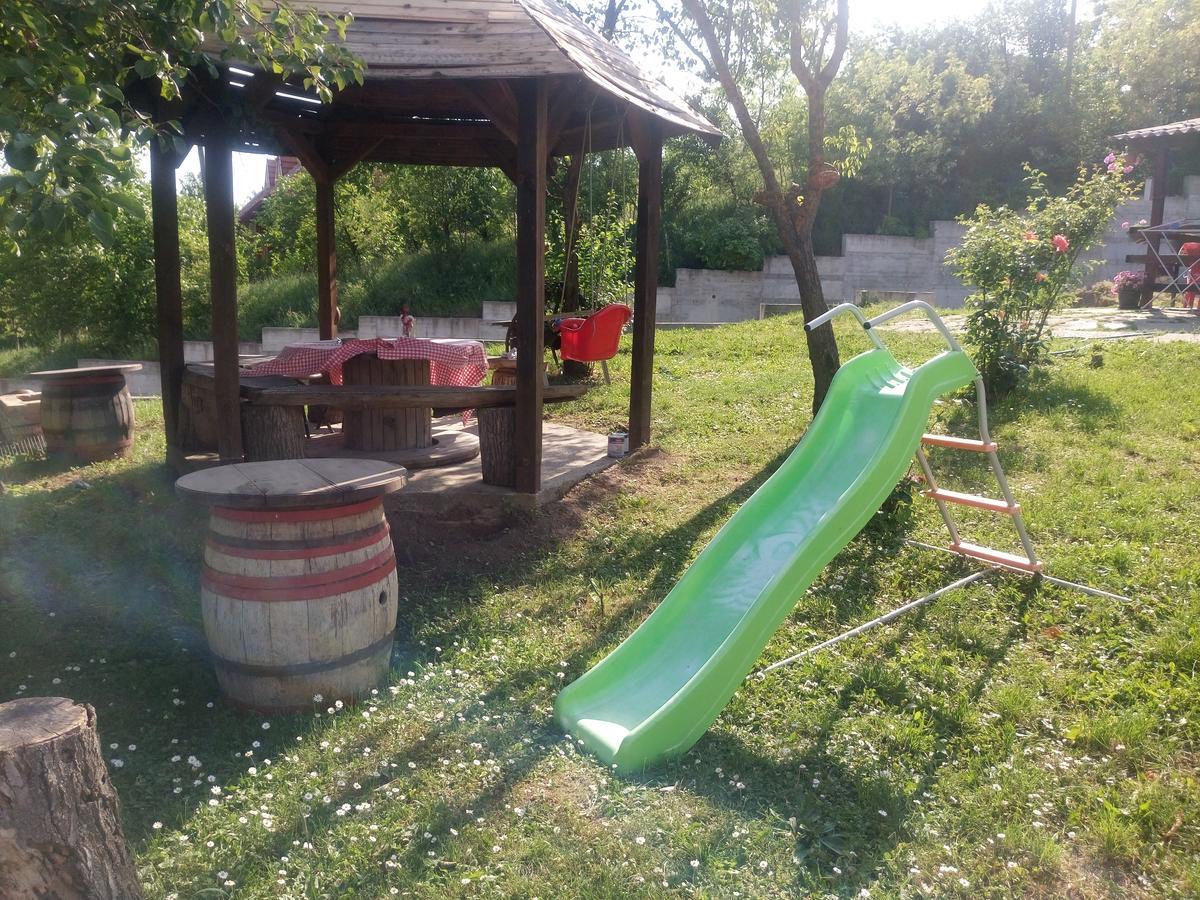 Apartmani Jankovic Vrdnik Exteriör bild