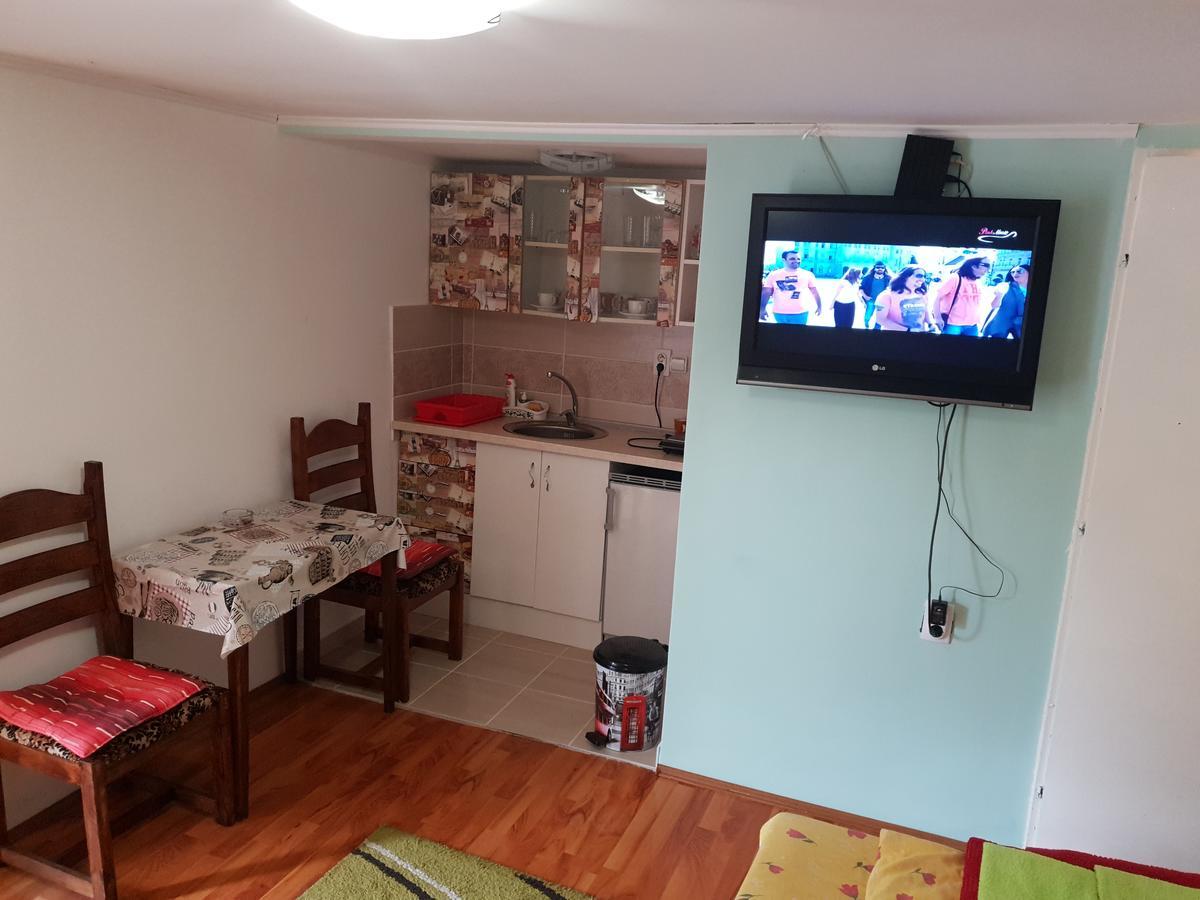 Apartmani Jankovic Vrdnik Exteriör bild