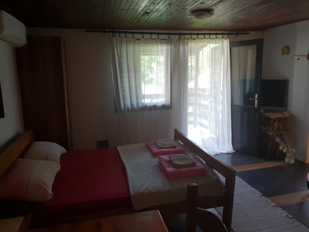 Apartmani Jankovic Vrdnik Exteriör bild